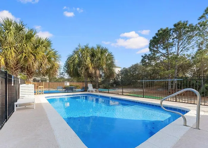 Our Serenity Now With Private Pickleball & Pool Holiday home *
